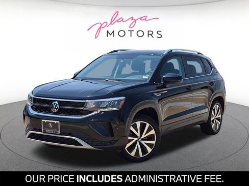 Used 2022 Volkswagen Taos SE w/ Panoramic Sunroof Package FWD image 1