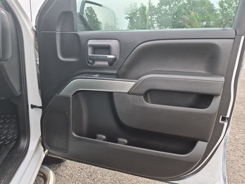 Used 2018 Chevrolet Silverado 1500 LT AWD/4WD image 24