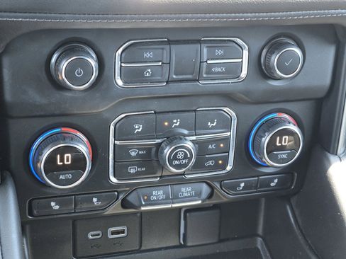 Used 2021 Chevrolet Tahoe Z71 AWD/4WD image 21