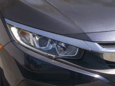 Used 2017 Honda Civic EX-T image 4