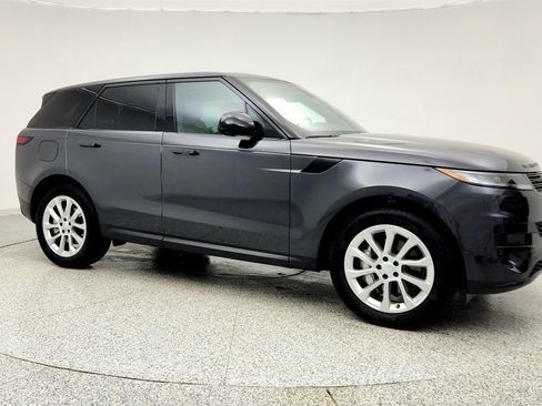 Used 2024 Land Rover Range Rover Sport SE image 3