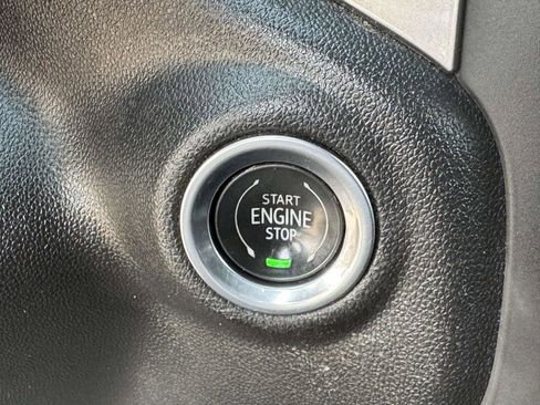 Used 2024 Chevrolet Silverado 2500 Custom w/ Custom Value Package image 9