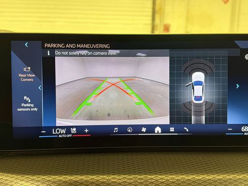 Certified 2025 BMW 430i xDrive w/ M Sport Package AWD/4WD image 25