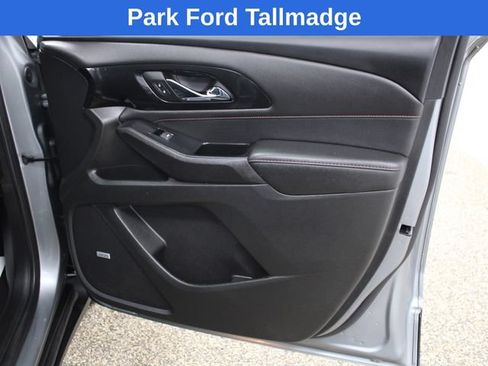 Used 2023 Chevrolet Traverse RS AWD/4WD image 22