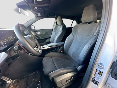 Used 2024 BMW X2 M35i image 21