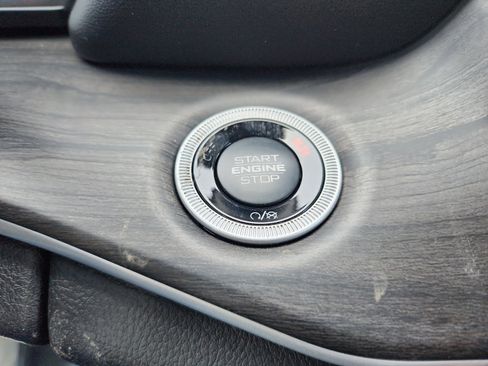 New 2025 Jeep Grand Cherokee Limited w/ Black Appearance Package image 30