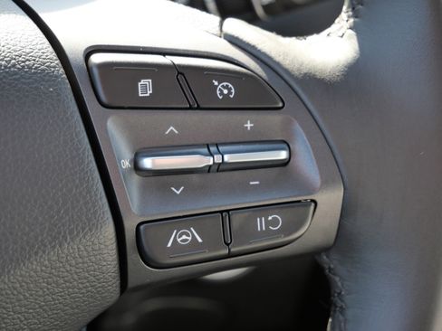 Certified 2023 Hyundai Kona SEL w/ Convenience Package image 31