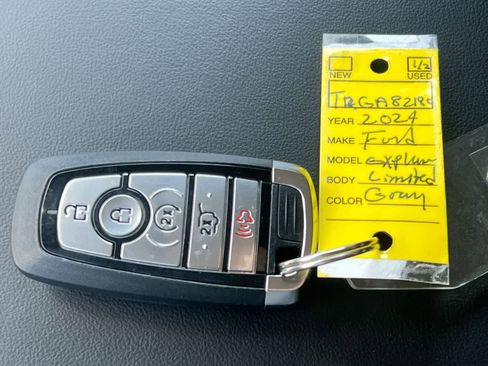 Used 2024 Ford Explorer Limited w/ Limited Technology Package AWD/4WD image 36