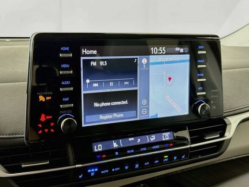 Used 2023 Toyota Sienna Limited AWD/4WD image 14