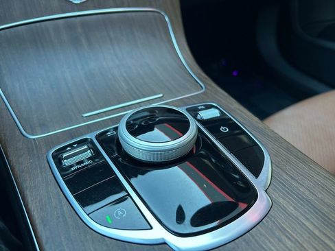 Used 2021 Mercedes-Benz C 300 4MATIC Sedan image 32