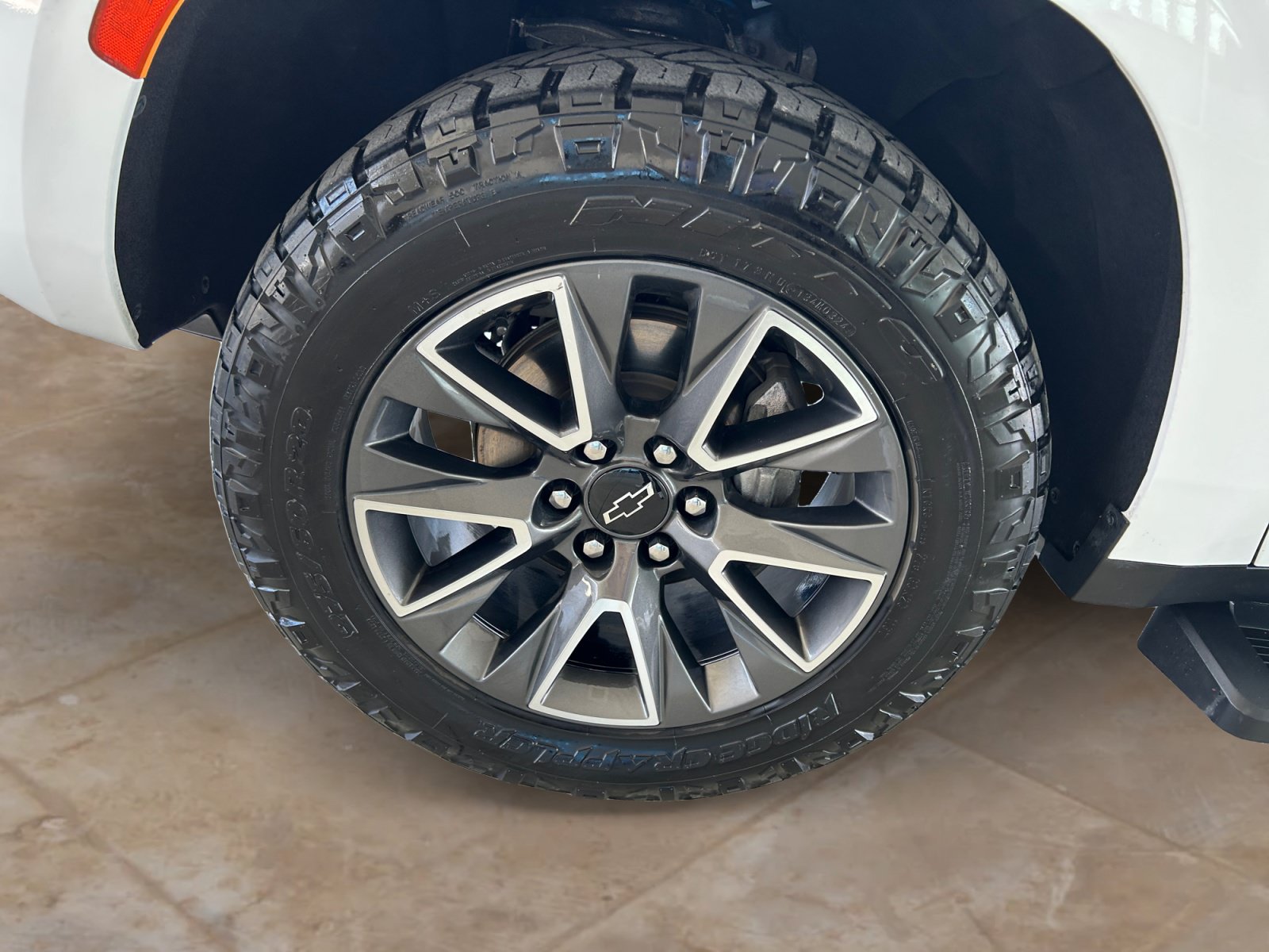 Used 2022 Chevrolet Suburban Z71 w/ Z71 Off-Road Package AWD/4WD image 26