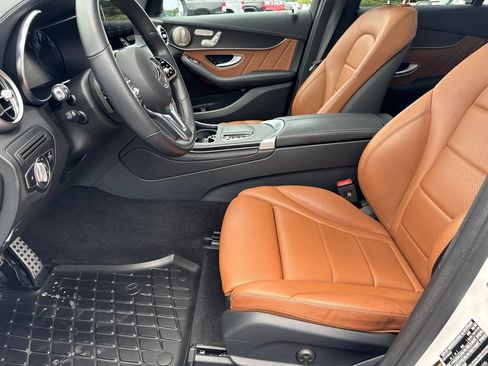 Used 2023 Mercedes-Benz GLC 300 4MATIC Coupe image 10