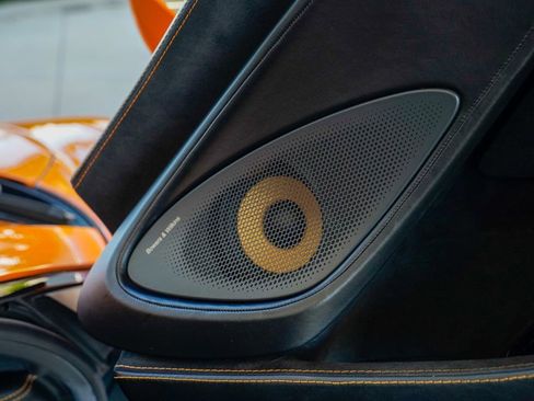 Used 2018 McLaren 570S Spider image 76