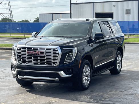 Used 2025 GMC Yukon Denali AWD/4WD image 5