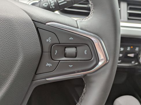 New 2026 Chevrolet Trax LT w/ Driver Confidence Package image 15