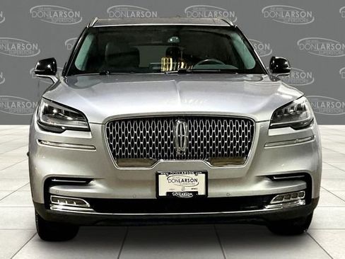 Used 2020 Lincoln Aviator Reserve w/ Elements Package Plus image 2