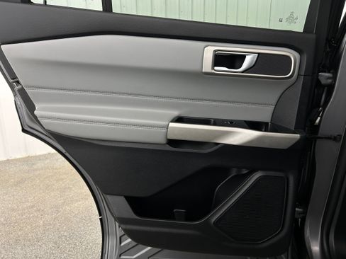 Used 2022 Ford Explorer XLT w/ Equipment Group 202A image 26