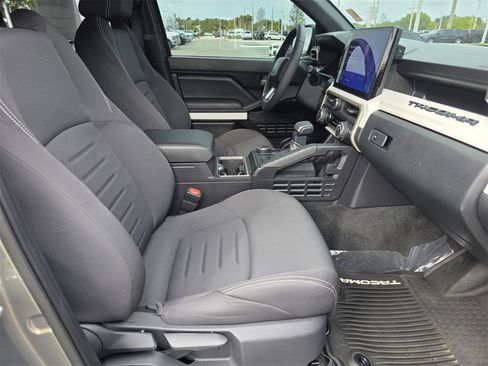 Used 2024 Toyota Tacoma TRD Sport image 10