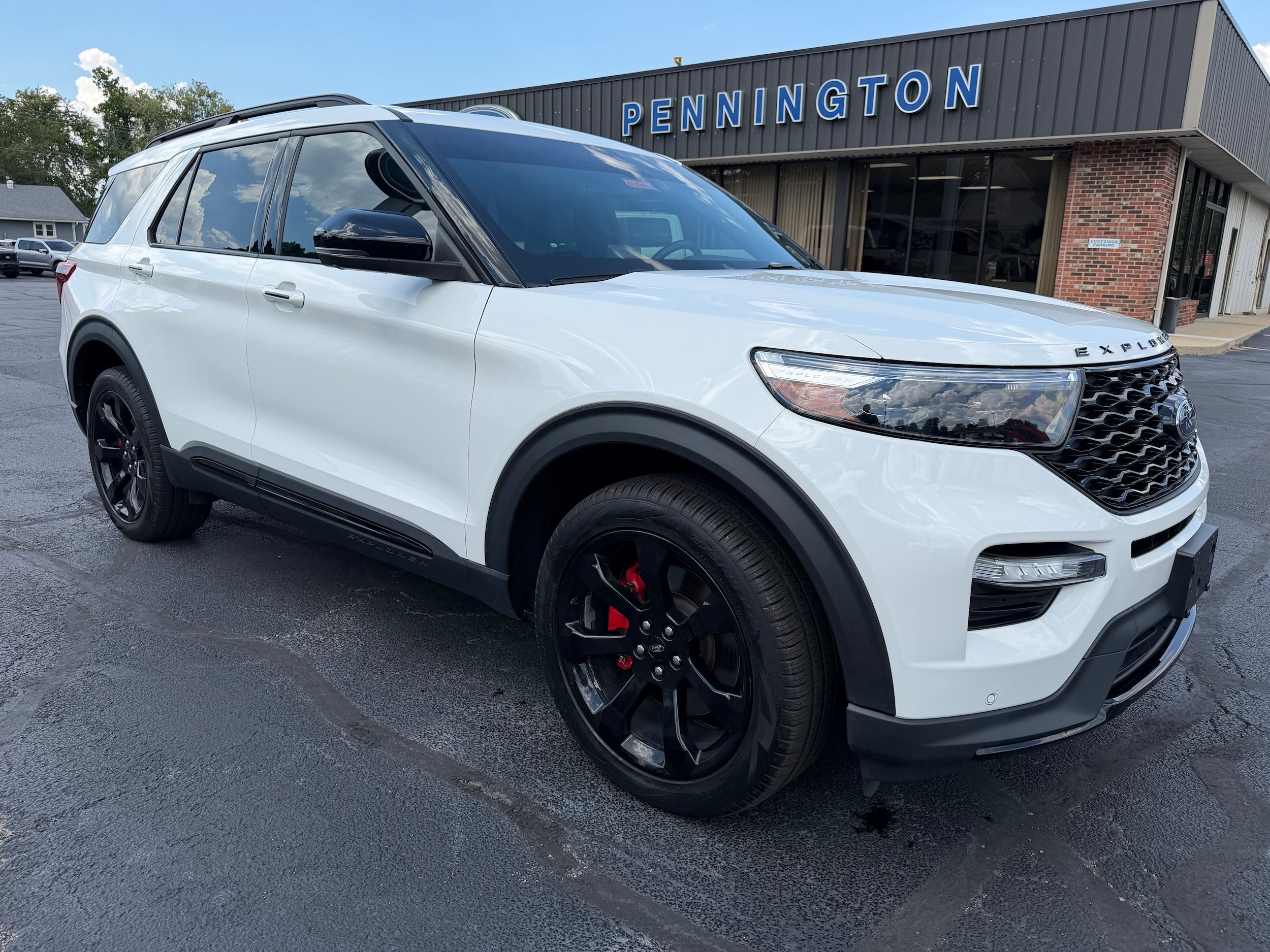 Used 2023 Ford Explorer ST w/ Equipment Group 401A AWD/4WD image 9