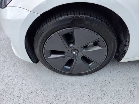 Used 2023 Tesla Model 3 Standard Range RWD image 7