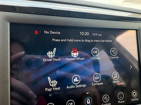 Used 2020 Chrysler Pacifica Touring-L image 21