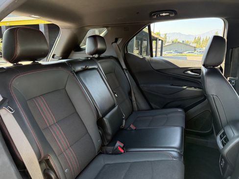 Used 2022 Chevrolet Equinox RS image 19