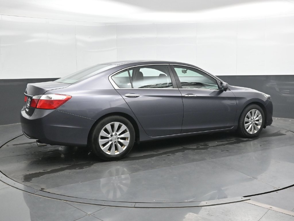 Used 2015 Honda Accord EX image 2