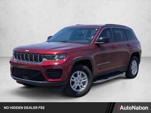 Used 2024 Jeep Grand Cherokee Laredo w/ Luxury Tech Group I AWD/4WD image 1