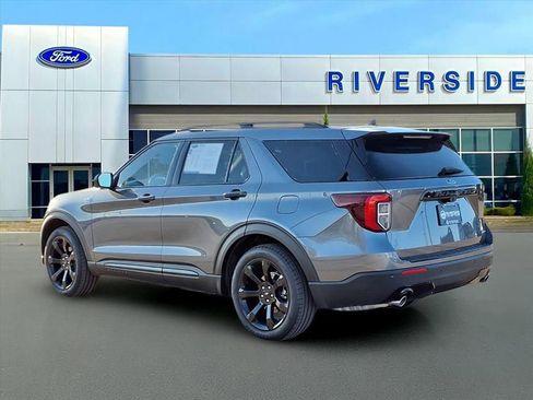 Used 2023 Ford Explorer ST-Line image 4