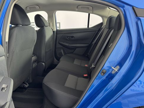 Used 2025 Nissan Sentra SV FWD image 15