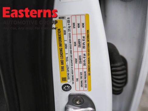 Used 2023 Tesla Model 3 Standard Range image 32