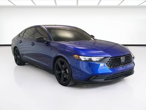 Used 2024 Honda Accord Sport image 3