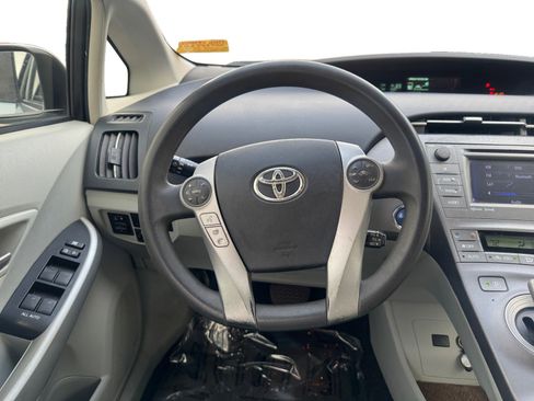 Used 2012 Toyota Prius Three image 12