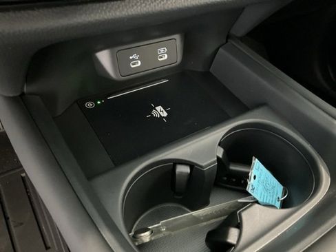 New 2026 Honda HR-V LX image 13