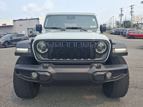 Used 2024 Jeep Wrangler Unlimited Sport AWD/4WD image 2
