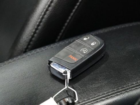 Used 2023 Jeep Compass Limited w/ Sun and Sound Group AWD/4WD image 40