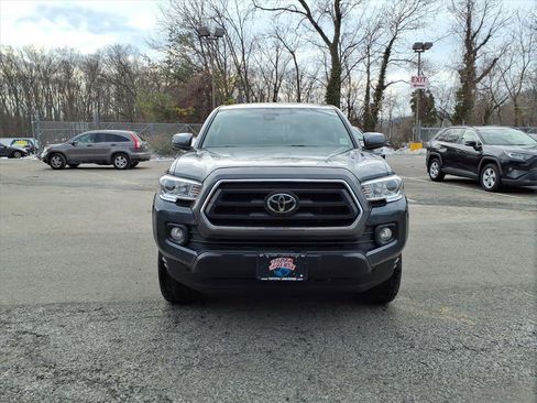 Certified 2022 Toyota Tacoma SR5 image 2