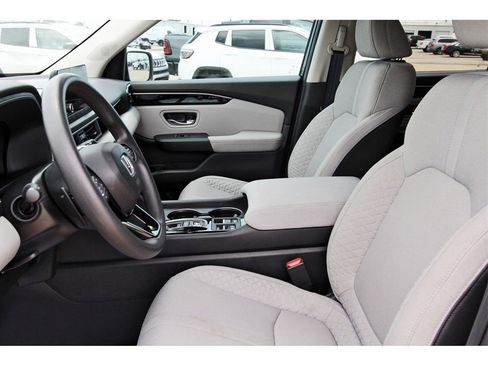 Used 2023 Honda Pilot LX image 33