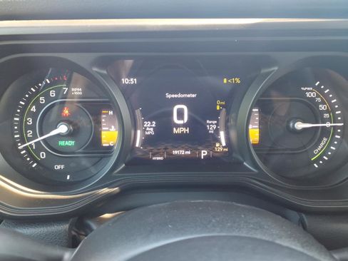 Certified 2024 Jeep Wrangler Unlimited w/ Technology Group AWD/4WD image 25