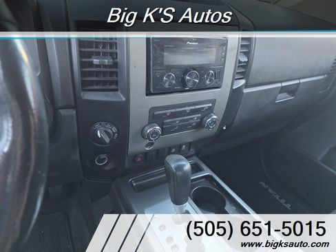 Used 2012 Nissan Titan SV w/ SV Value Truck Pkg image 14