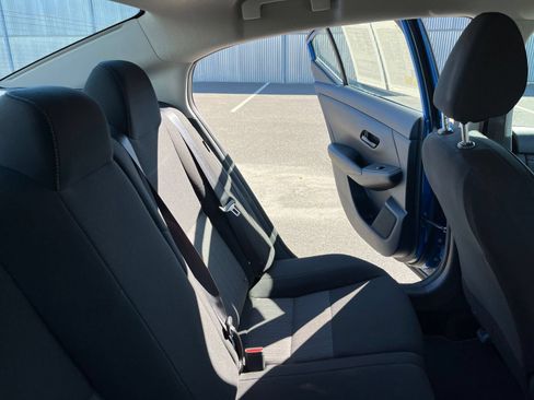 Used 2025 Nissan Sentra SV FWD image 35