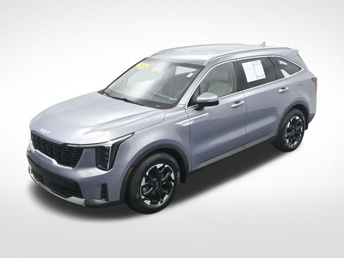 Used 2024 Kia Sorento S FWD image 23