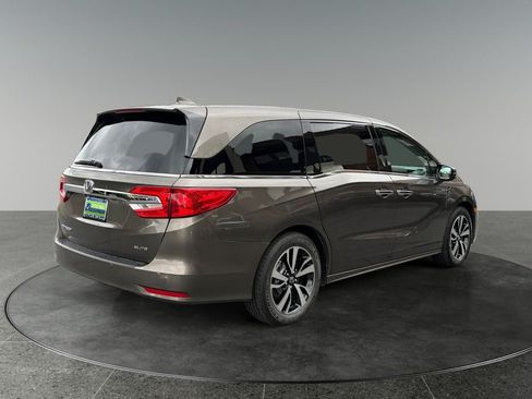 Used 2018 Honda Odyssey Elite image 9