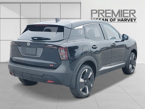 Used 2026 Nissan Kicks SR FWD image 4