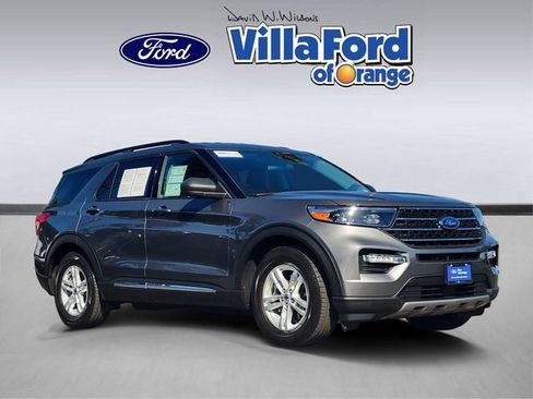 Certified 2022 Ford Explorer XLT w/ Equipment Group 202A RWD image 1