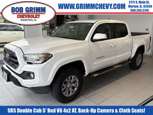 Used 2017 Toyota Tacoma SR5 image 1