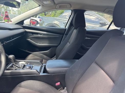 Used 2020 MAZDA MAZDA3 Sedan FWD image 12