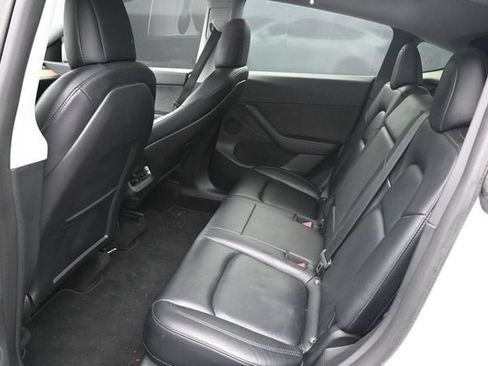 Used 2021 Tesla Model Y Long Range AWD/4WD image 14