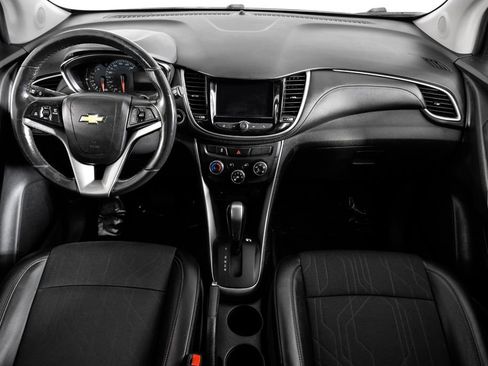 Used 2022 Chevrolet Trax LT w/ Driver Confidence Package image 10