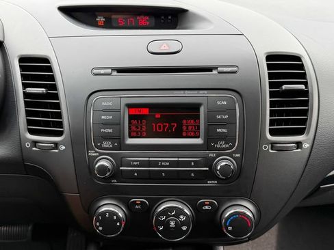 Used 2016 Kia Forte LX FWD image 9